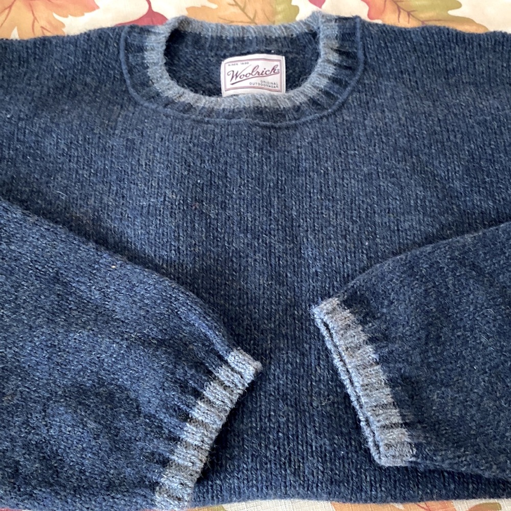 Woolrich dark blue sweater